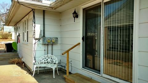 322 W 4th St, Spring Valley, IL 61362 photo 3