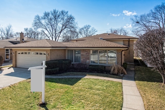 2048 Webster Ln, Des Plaines, IL 60018 photo 1