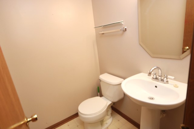 2247 Dawson Ln, Algonquin, IL 60102 photo 9