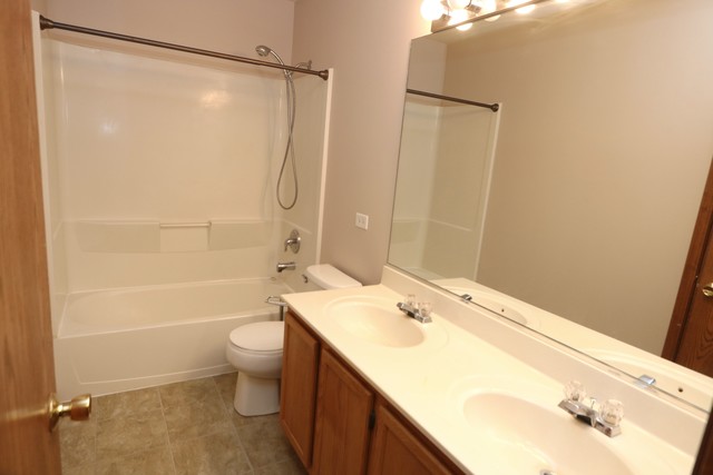 2247 Dawson Ln, Algonquin, IL 60102 photo 12