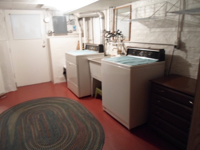 11365 S Champlain Ave, Chicago, IL 60628 photo 17