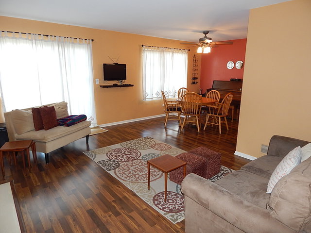 2131 Colorado Ave, Elgin, IL 60123 photo 4