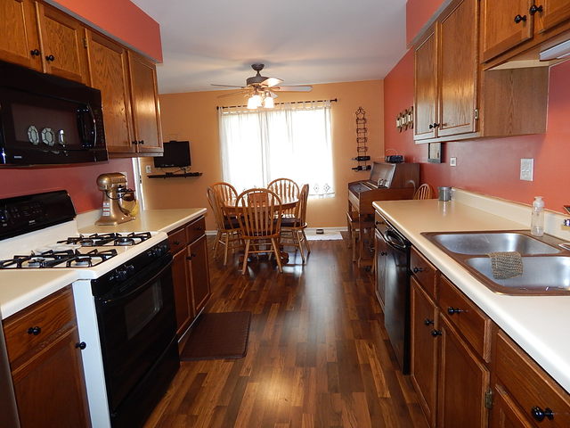 2131 Colorado Ave, Elgin, IL 60123 photo 8