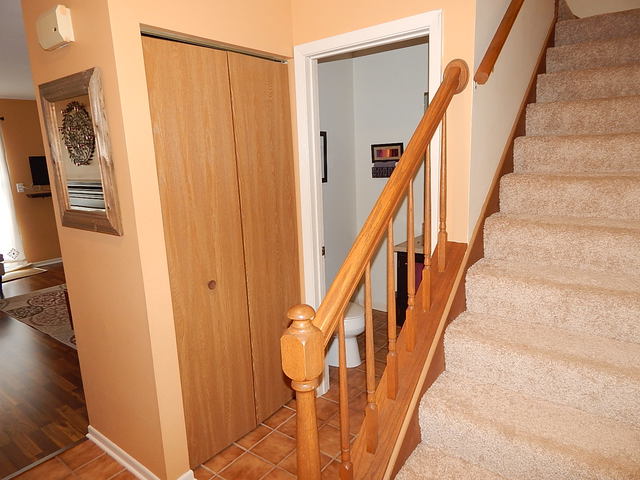 2131 Colorado Ave, Elgin, IL 60123 photo 2