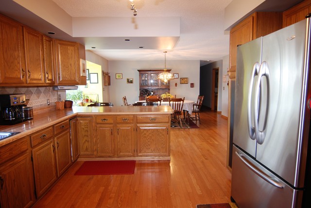 203 Heritage Dr, Minooka, IL 60447 photo 4