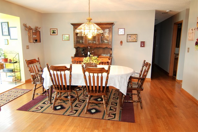 203 Heritage Dr, Minooka, IL 60447 photo 5