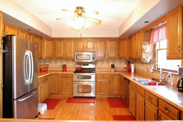203 Heritage Dr, Minooka, IL 60447 photo 3