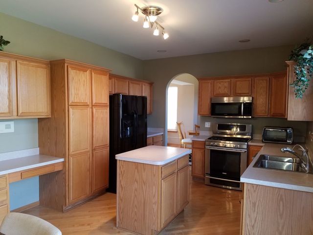 1925 Pinnacle Dr, Aurora, IL 60502 photo 9