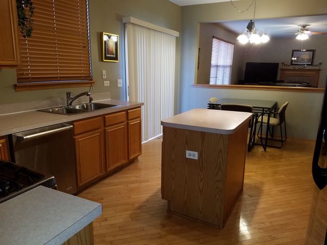 1925 Pinnacle Dr, Aurora, IL 60502 photo 8