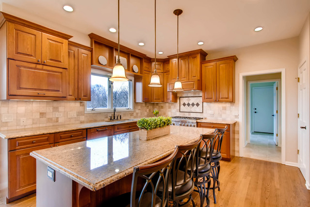 101 Hawkins Cir, Wheaton, IL 60189 photo 6