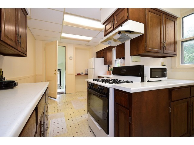 92 Kimbark Rd, Riverside, IL 60546 photo 17