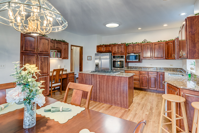 1105 Preserve Trl, Bartlett, IL 60103 photo 8