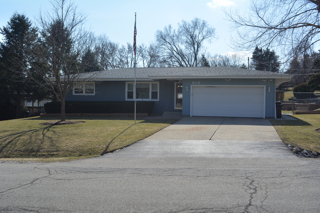909 Oeffling Dr, Mchenry, IL 60051 photo 2