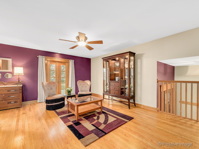 1891 Nottingham Ln, Wheaton, IL 60189 photo 4