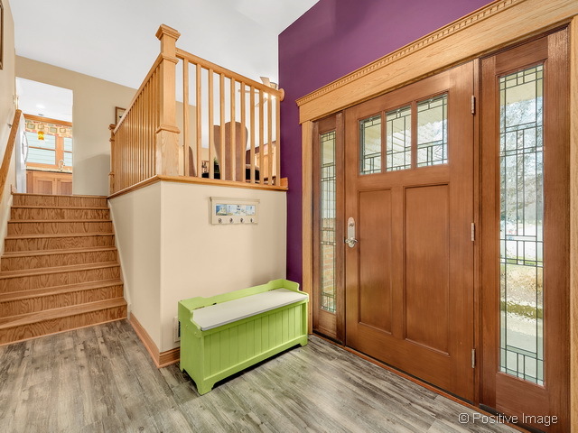 1891 Nottingham Ln, Wheaton, IL 60189 photo 2