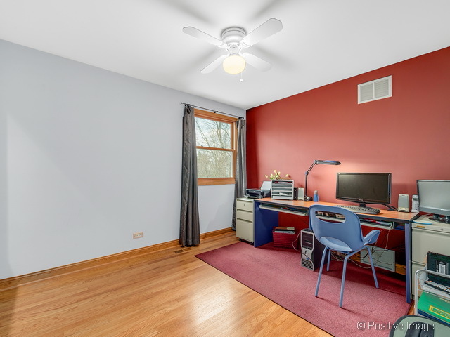 1891 Nottingham Ln, Wheaton, IL 60189 photo 14