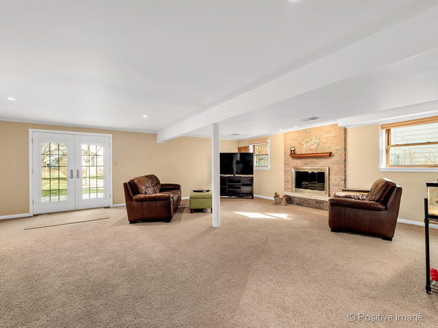 1891 Nottingham Ln, Wheaton, IL 60189 photo 18