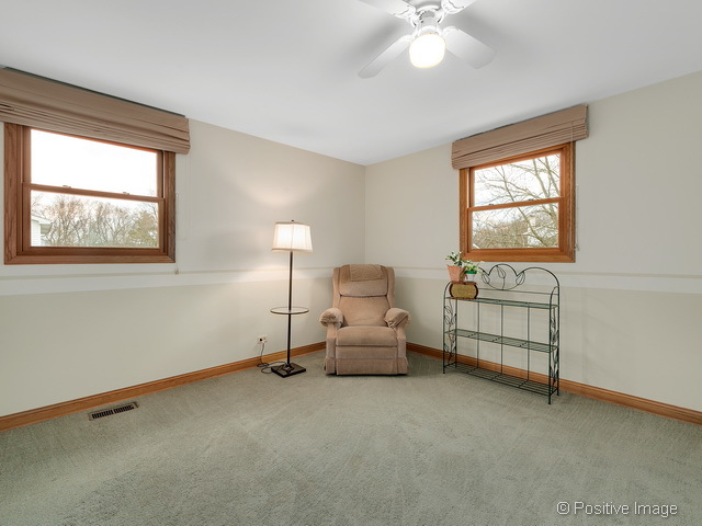 1891 Nottingham Ln, Wheaton, IL 60189 photo 15