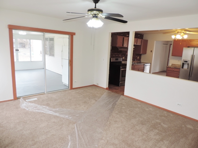 900 Island Ct, Bartlett, IL 60103 photo 5