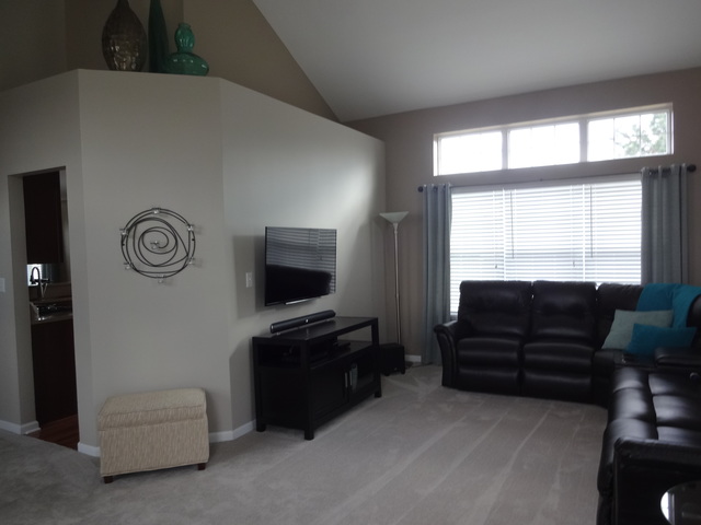 1361 Nightingale Ln, Bartlett, IL 60103 photo 3