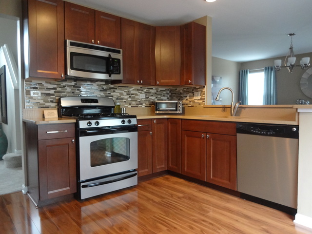 1361 Nightingale Ln, Bartlett, IL 60103 photo 6
