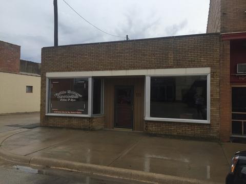 111 E Mason St, Polo, IL 61064 photo 1