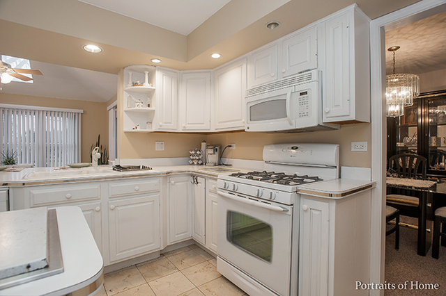 401 Blackhawk Rd, Riverside, IL 60546 photo 3
