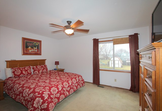 1706 N Donovan St, Mchenry, IL 60050 photo 12