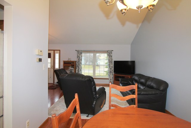 1706 N Donovan St, Mchenry, IL 60050 photo 2