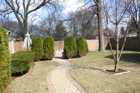 1121 Valley Stream Dr, Wheeling, IL 60090 photo 15