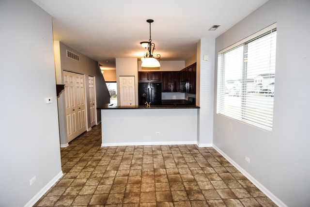 831 Daniel Dr, Minooka, IL 60447 photo 3