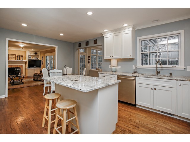 1380 Champion Forest Ct, Wheaton, IL 60187 photo 10