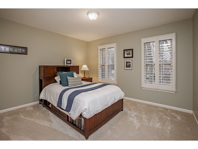 1380 Champion Forest Ct, Wheaton, IL 60187 photo 17