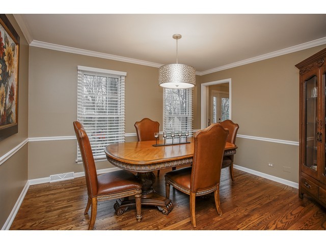 1380 Champion Forest Ct, Wheaton, IL 60187 photo 11