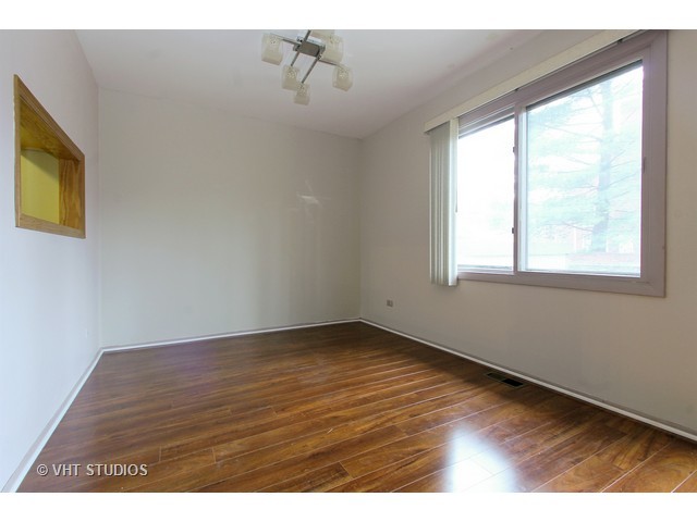 2519 Honeysuckle Ln, Rolling Meadows, IL 60008 photo 5
