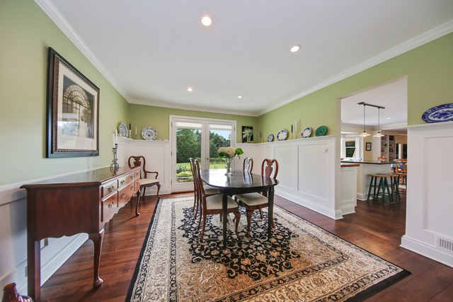 2 Dover Dr, Oak Brook, IL 60523 photo 9