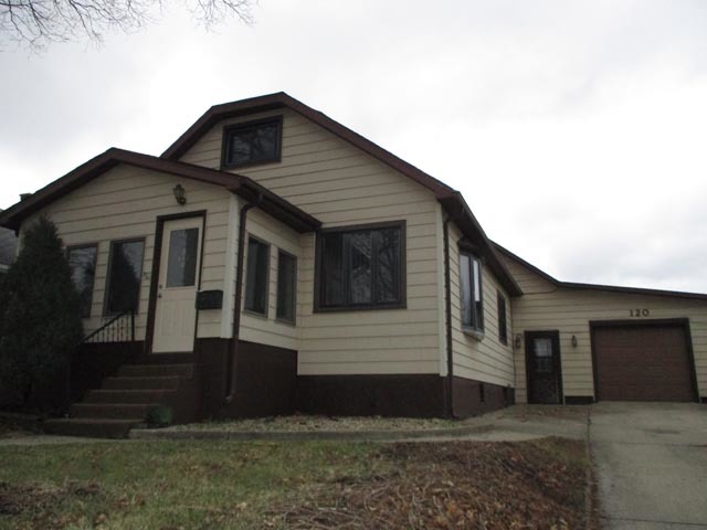 120 E 5th St, Spring Valley, IL 61362 photo 1