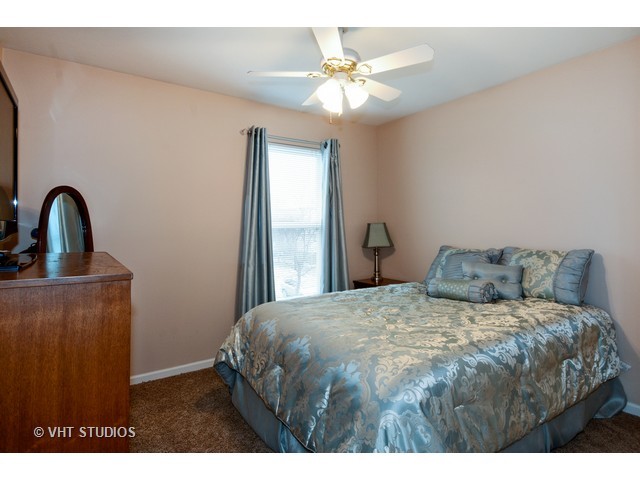 2875 Moray Ct, Aurora, IL 60503 photo 16