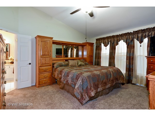 2875 Moray Ct, Aurora, IL 60503 photo 12