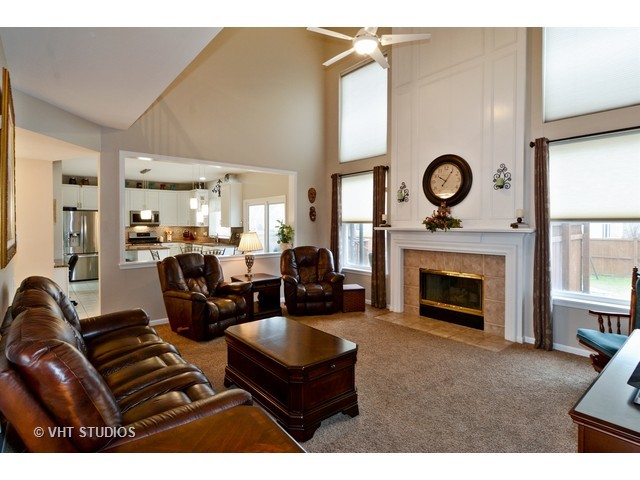 2875 Moray Ct, Aurora, IL 60503 photo 9