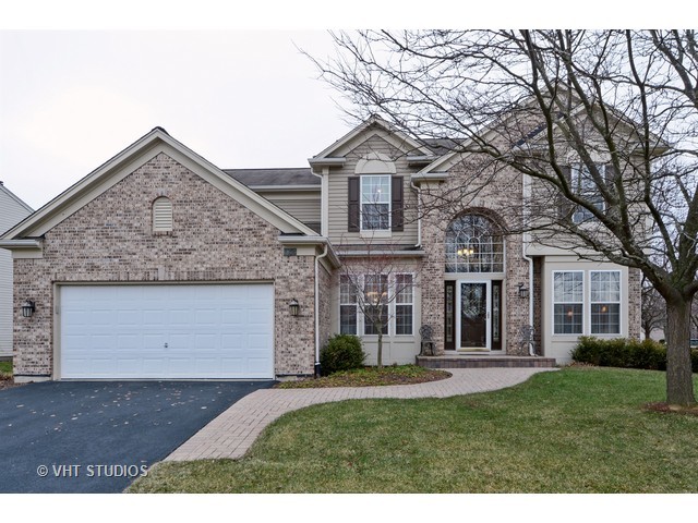 2875 Moray Ct, Aurora, IL 60503 photo 2