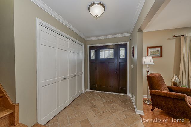 1405 N Summit St, Wheaton, IL 60187 photo 2