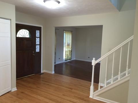 799 Randi Ln, Hoffman Estates, IL 60169 photo 2