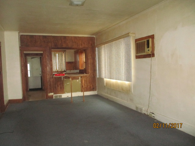 1423 E Oak St, Kankakee, IL 60901 photo 3