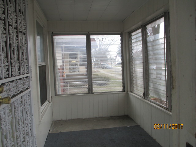 1423 E Oak St, Kankakee, IL 60901 photo 9