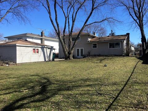 130 Berkshire Dr, Wheeling, IL 60090 photo 5