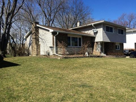 130 Berkshire Dr, Wheeling, IL 60090 photo 3