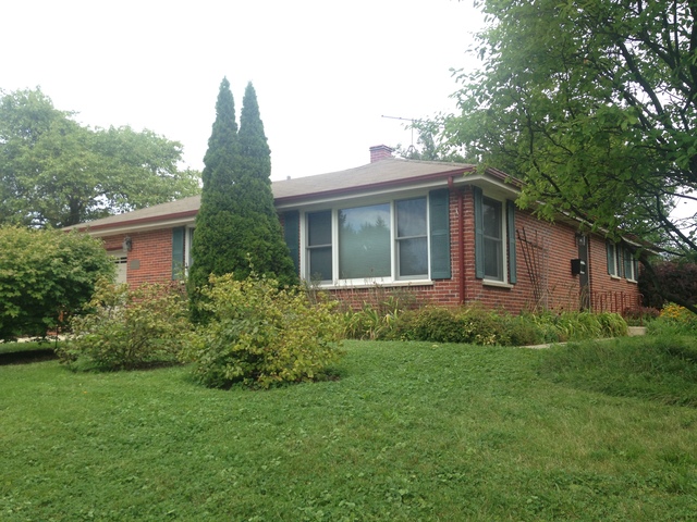 300 E Turner Ave, Roselle, IL 60172 photo 2