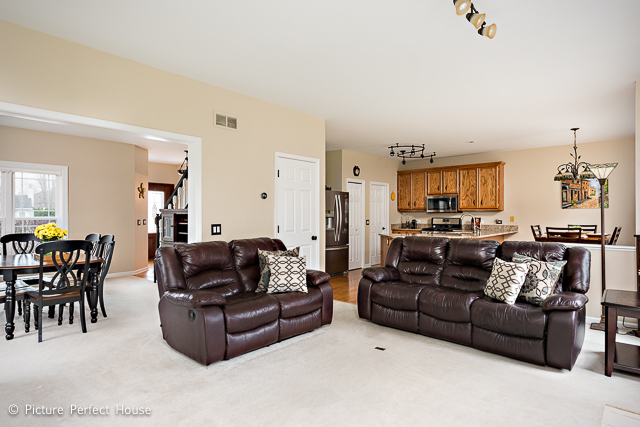 2450 Chatfield Ct, Aurora, IL 60504 photo 8
