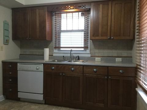 512 E Oak St, Watseka, IL 60970 photo 5
